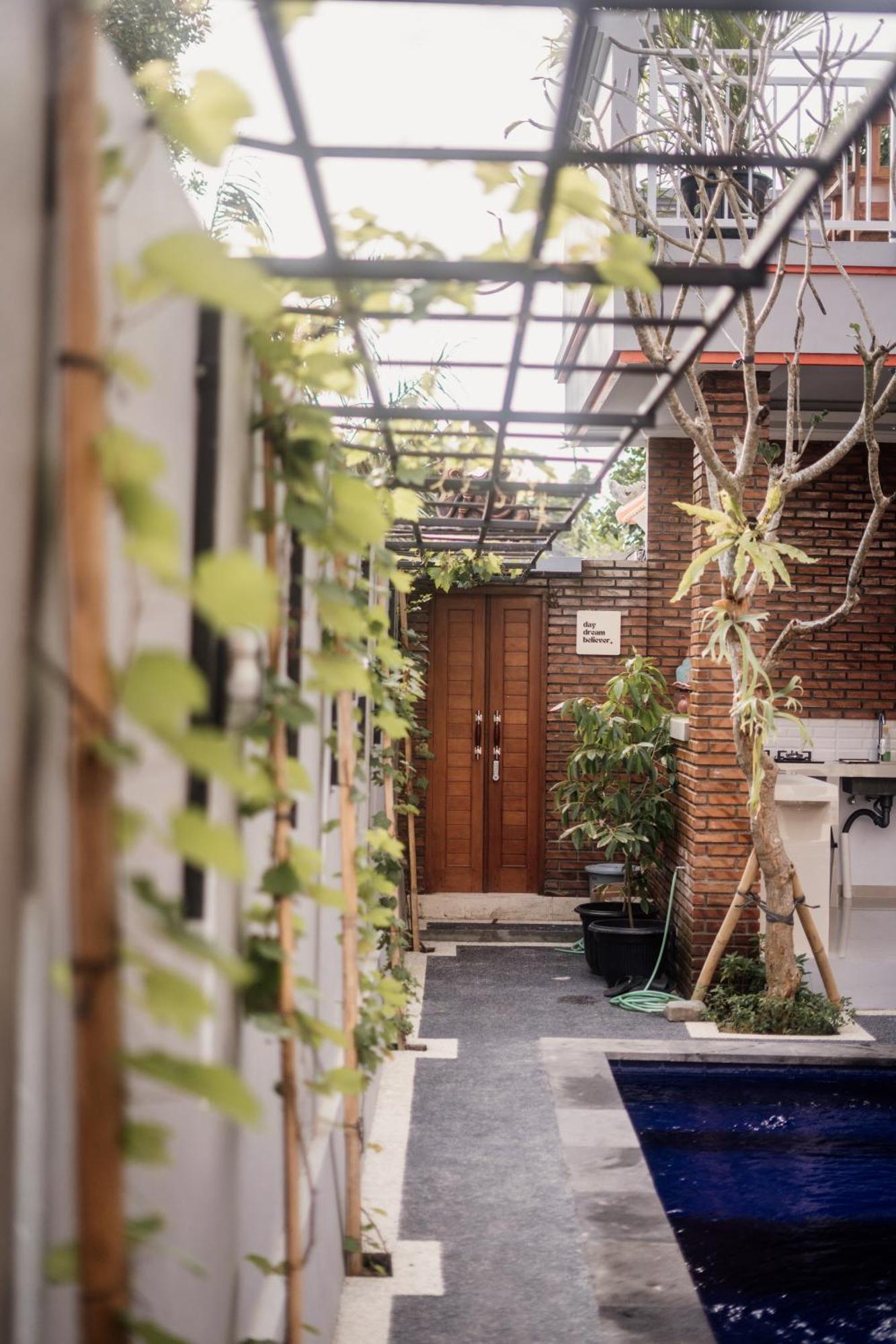 Pondok Yogi Guest House Canggu Exterior foto